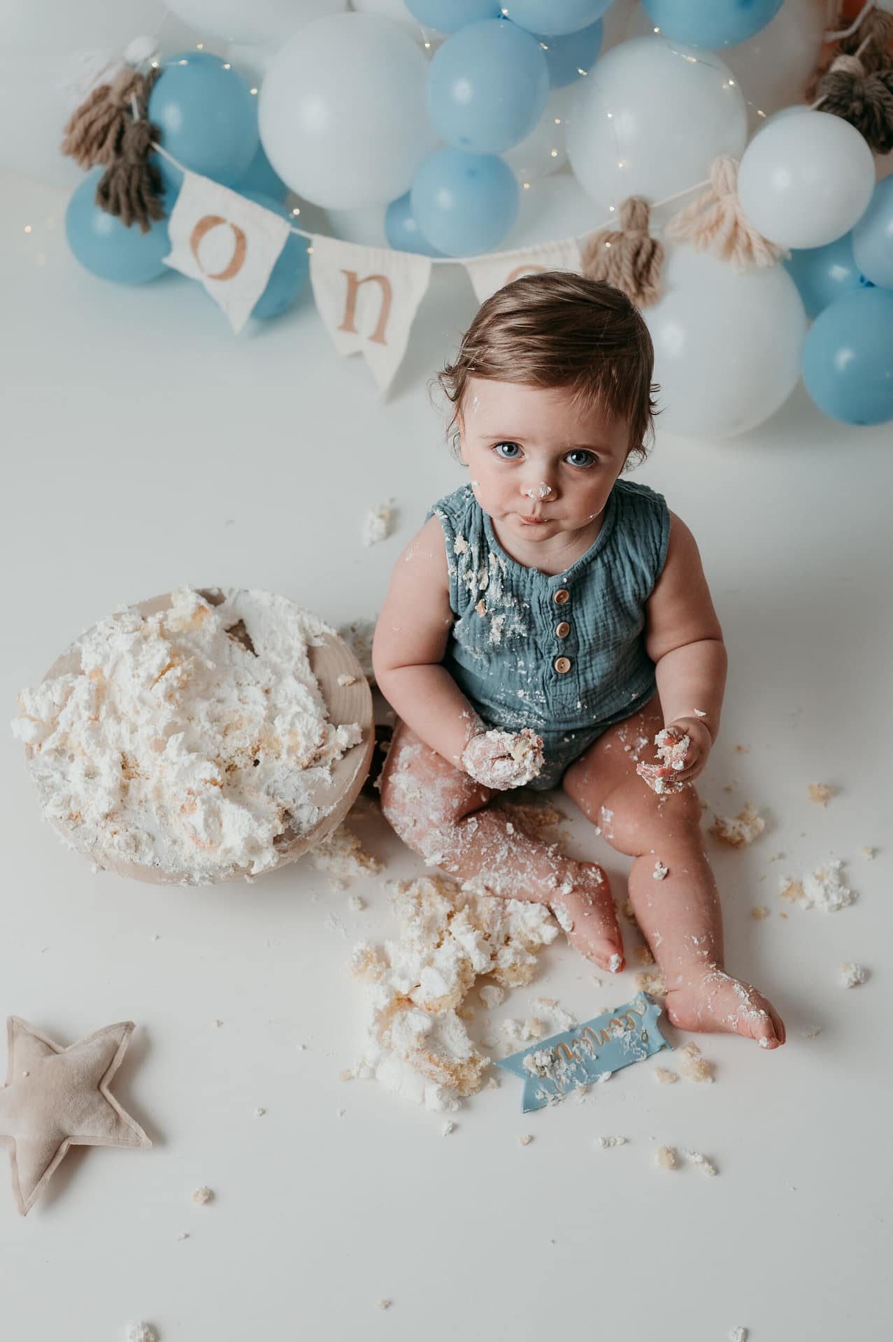 smash cake in studio fotografico magenta